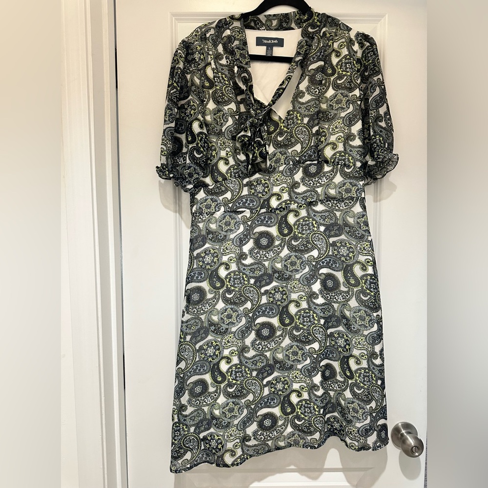 Modcloth  Black ,Green, and White Paisley Long Sleeve Dress Size L